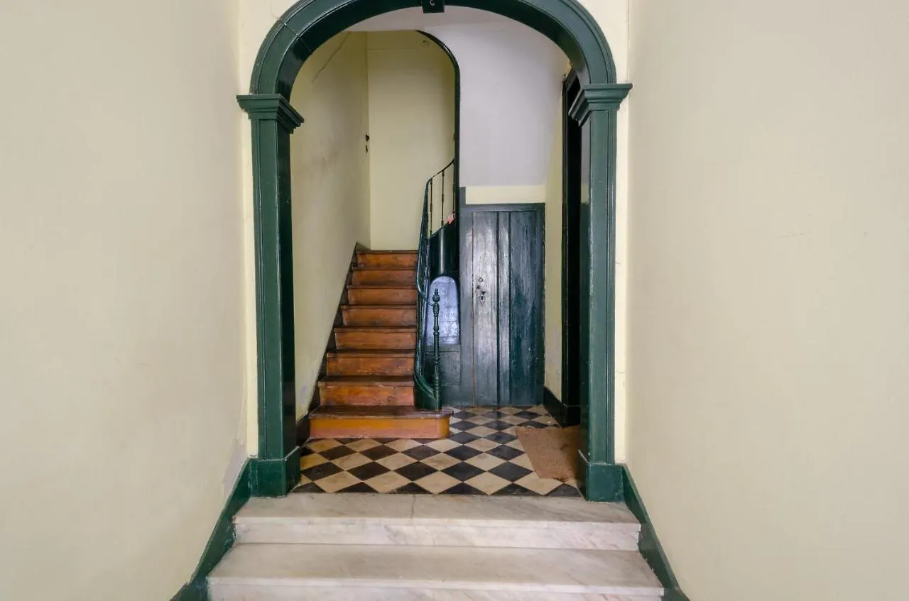 118 D - Lisbon Avenida Roof Apartment 0*,